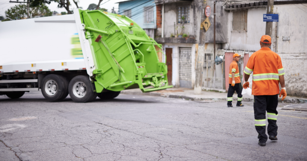 trash chute cleaning, Trash chute odor problems, Dirty trash chute warning signs, professional trash chute cleaning
